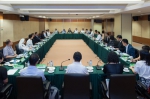  谭俊荣探访部分受灾学校及与澳门天主教学校联会座谈  - 新闻局